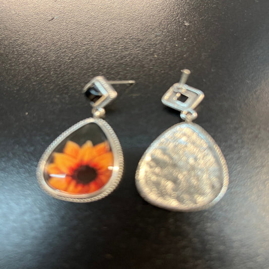 Black Sunflower Earrings