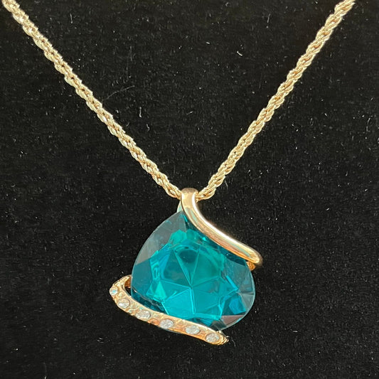 Green Vintage Necklace Set