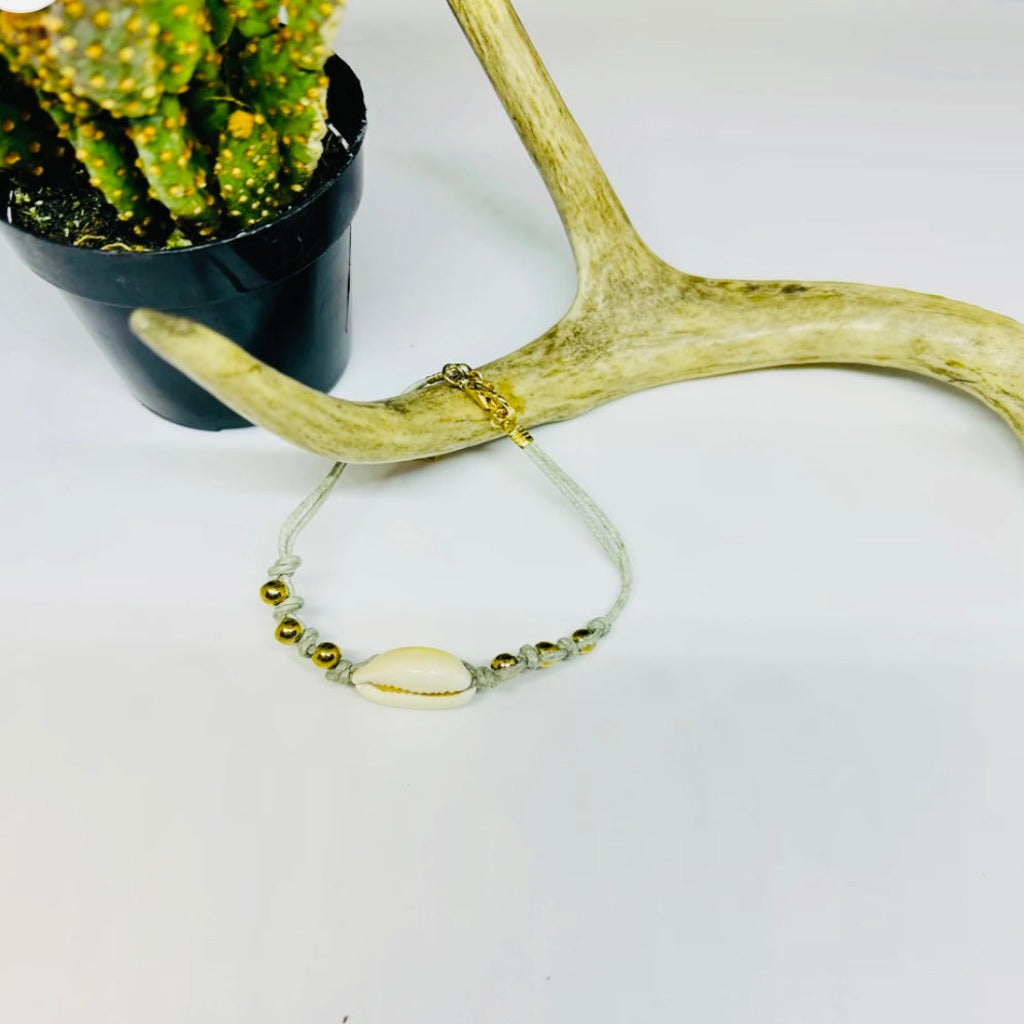 Sandy Seashell Bracelet