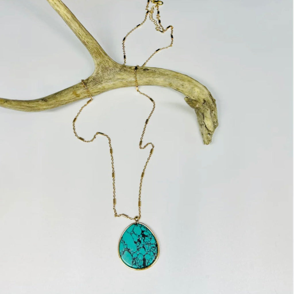Ariealla Green Pendant Pecklace