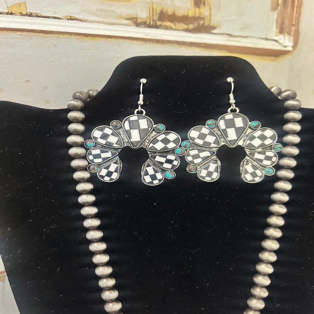 Outlaw Elegance Necklace Set