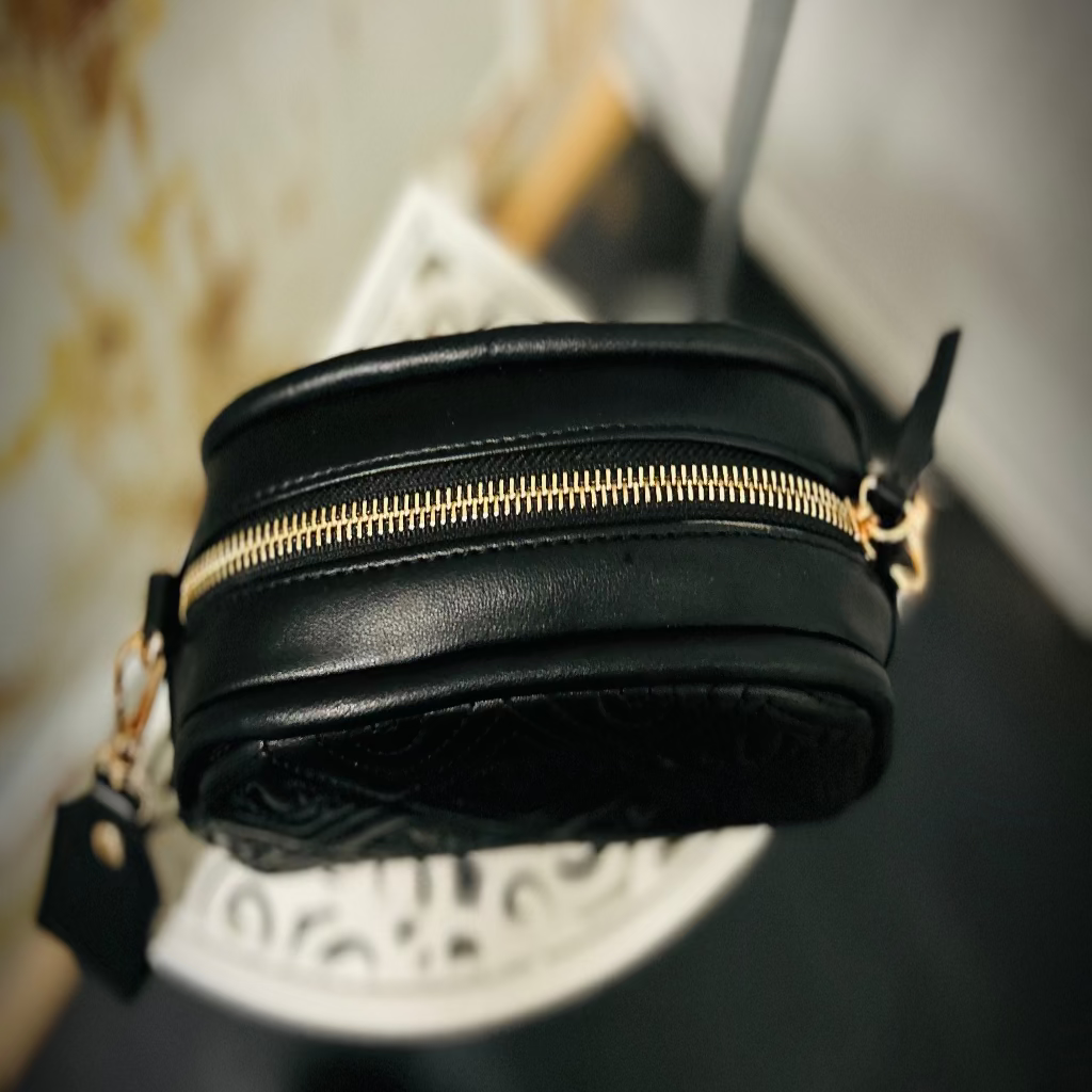 Sleek Black Shoulder Bag