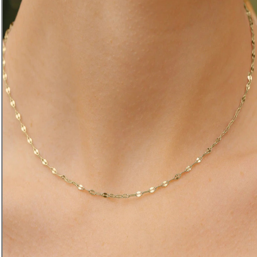 Gold Lip Chain Necklace