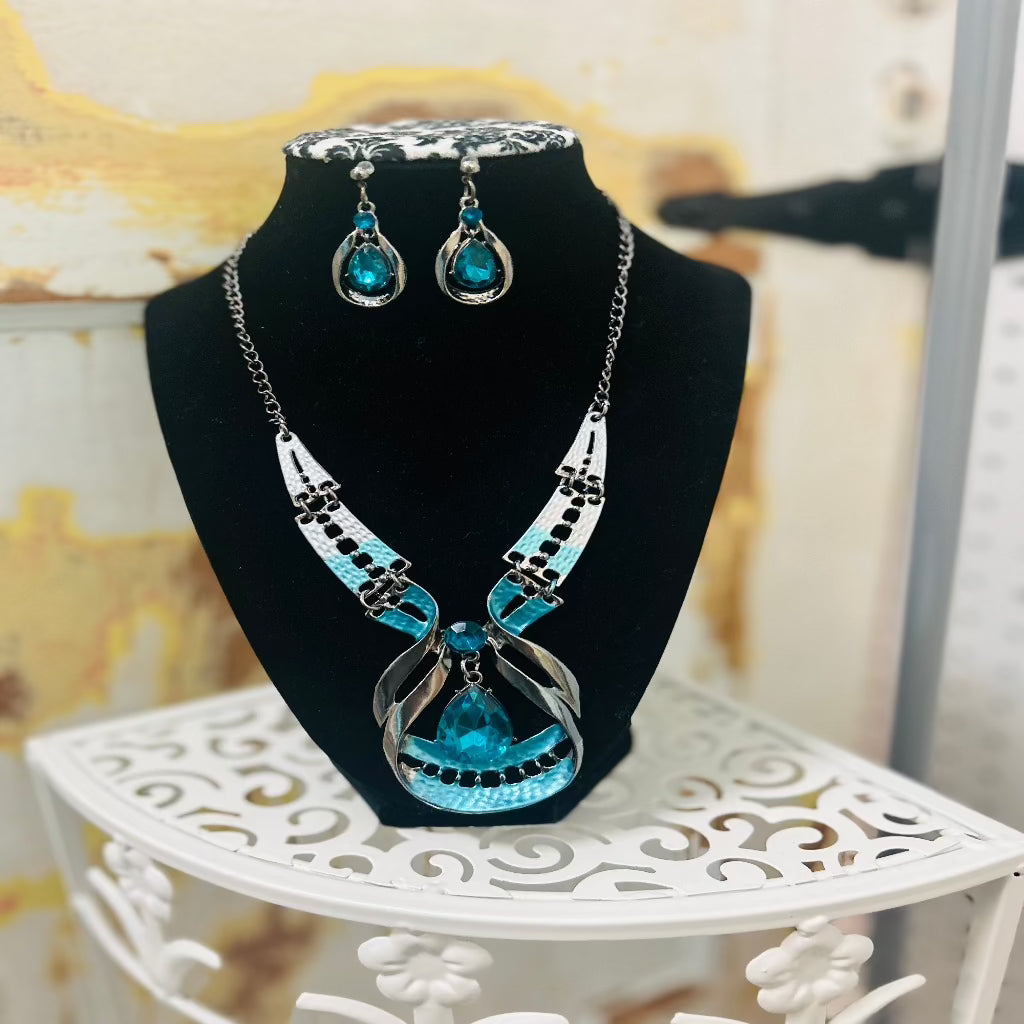 Retro Necklace