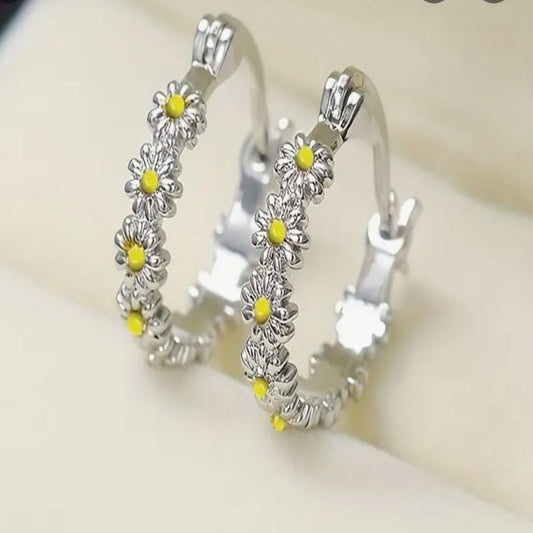 Daisy Hoop Earrings