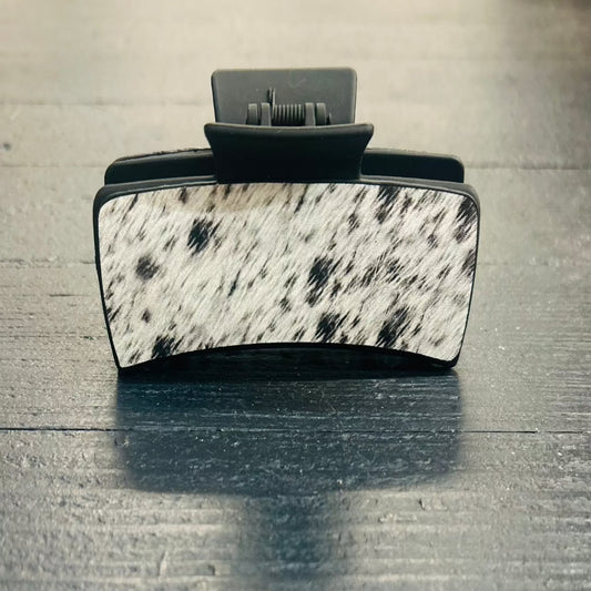 Hide Print Hair Claw