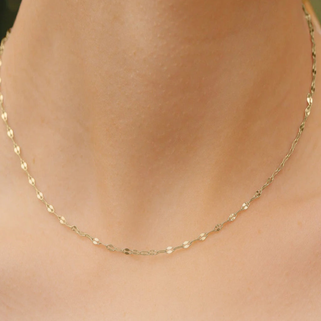 20” Gold Lip Chain Necklace
