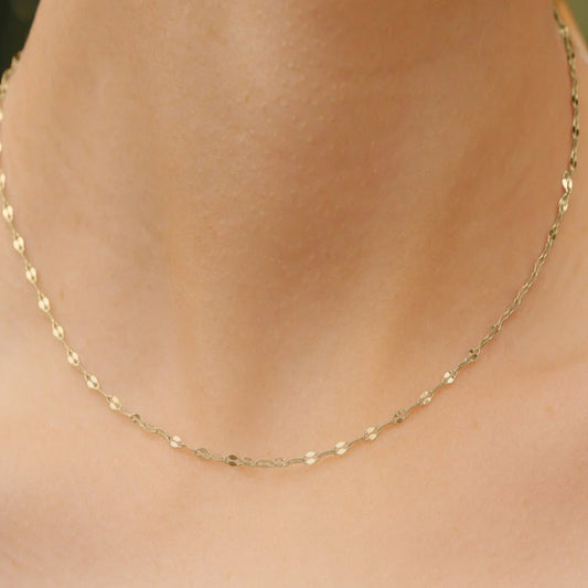 20” Gold Lip Chain Necklace