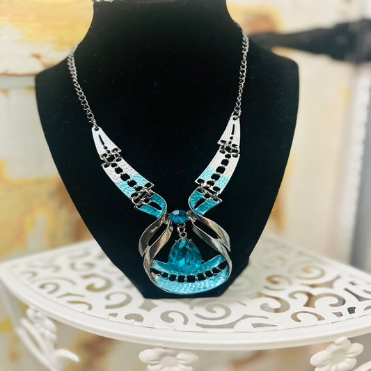 Retro Necklace