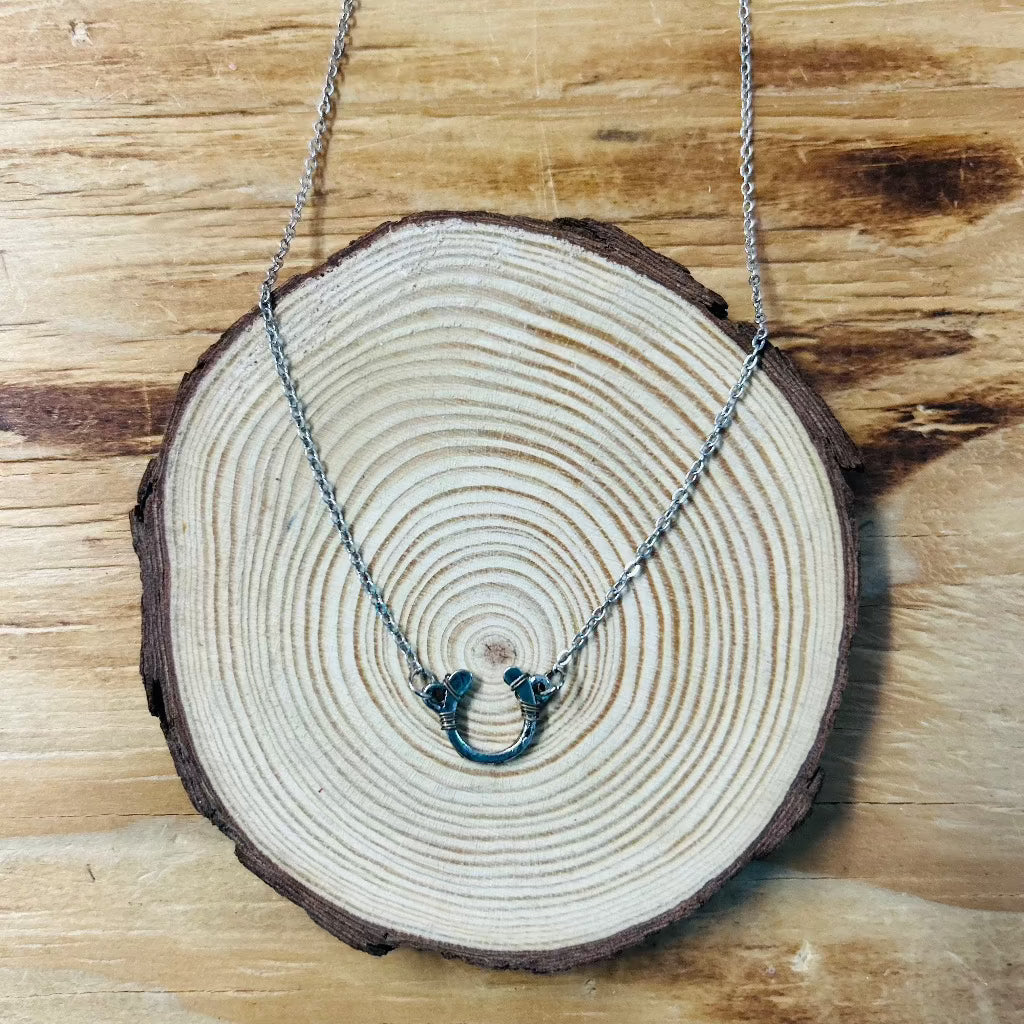 Kendall Horseshoe Necklace Set