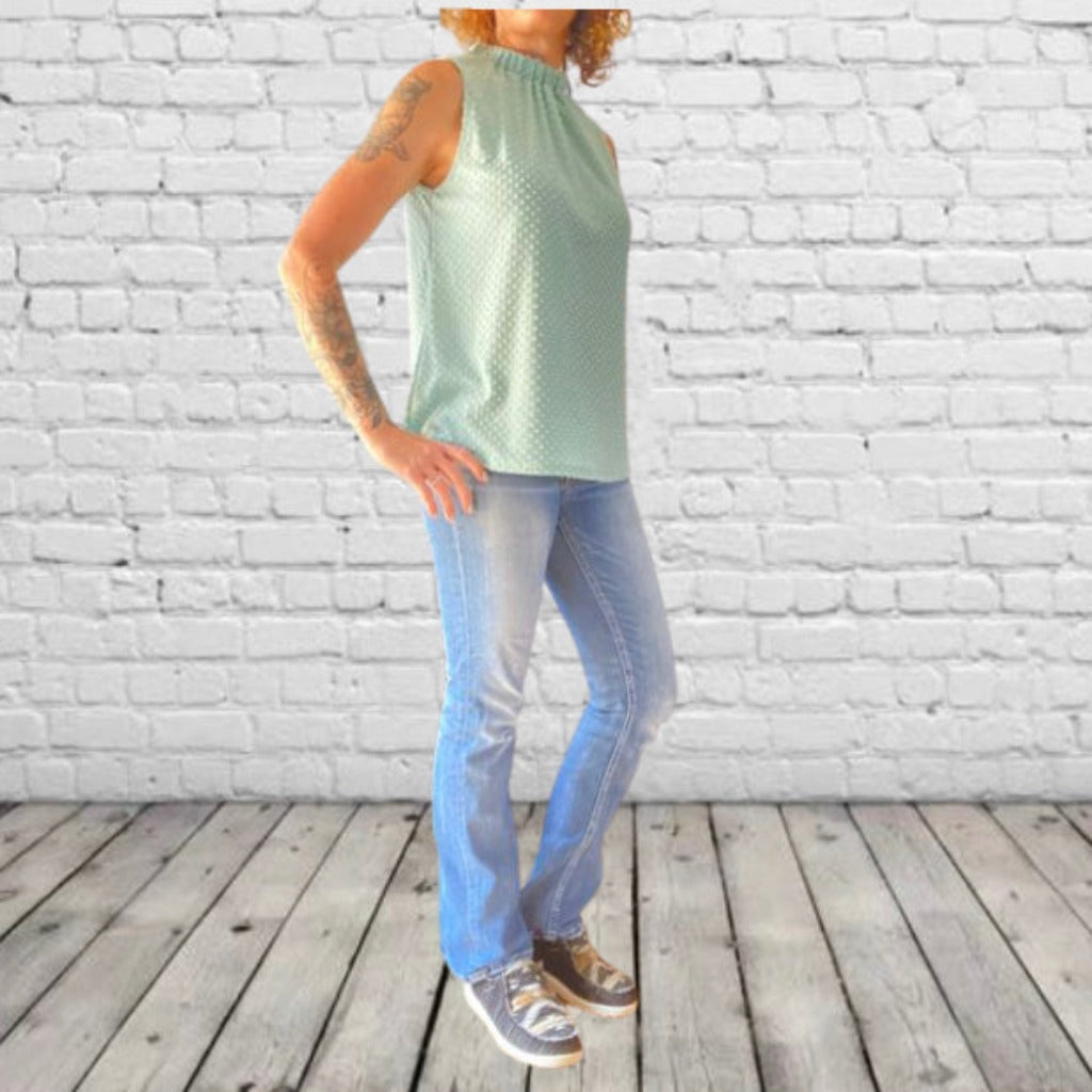 Keyhole Sage Swiss Dot Top