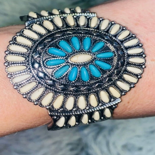 Western Chunky Bracelet