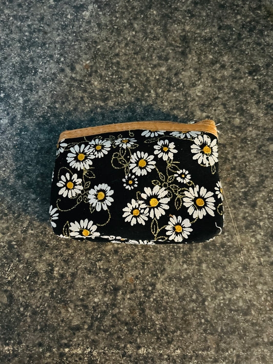 Daisy Coin Pouch